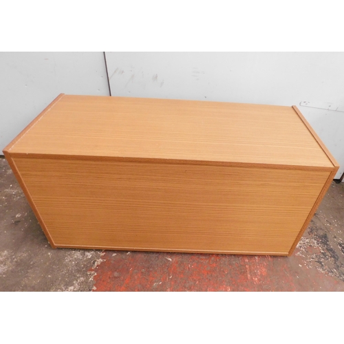 469 - Wood effect blanket box - approx. 36