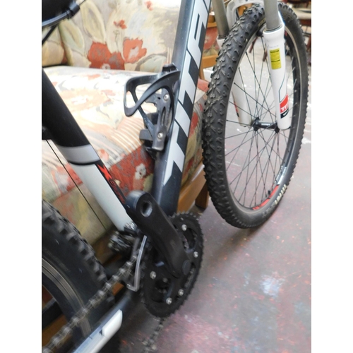 353A - Titan Sports X6 aluminium mountain bike