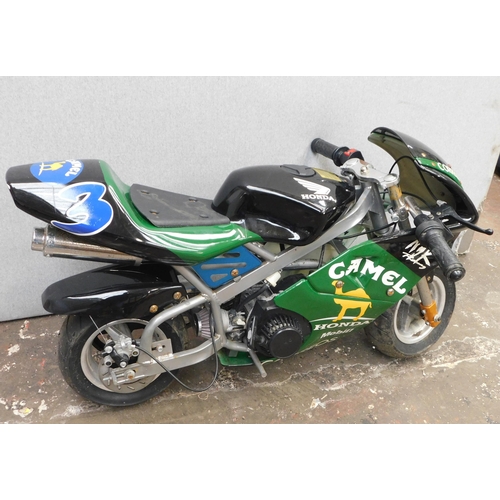 432 - Unused Honda Mini Motorbike - 49cc - green and black