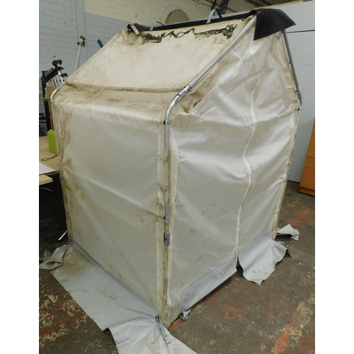 481 - Folding workmans tent (BT Hut) 60