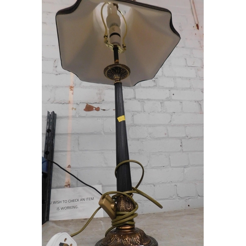 194 - Heavy decorative table lamp W/O