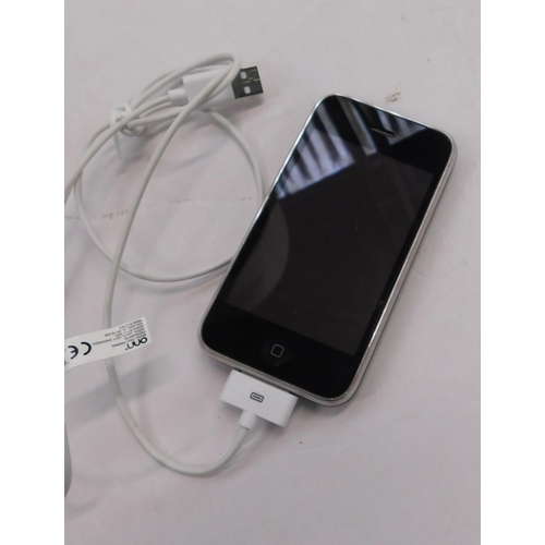 247 - iPhone 3 32GB - W/O with sim