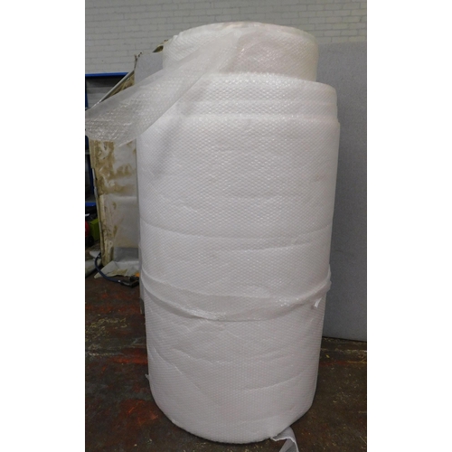 41 - Large roll of bubble wrap - approx. 36