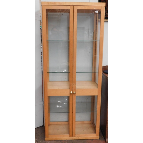 61 - Display cabinet with adjustable glass shelves