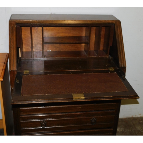 67 - Vintage oak writing bureau