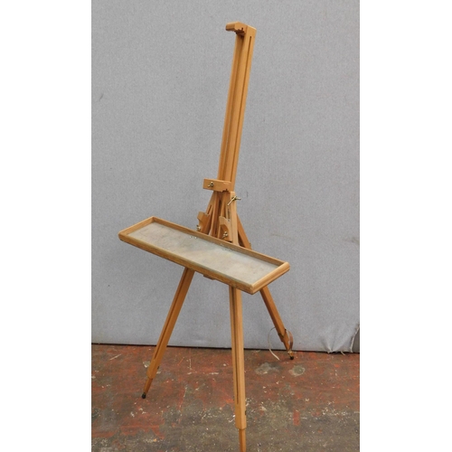 88 - Artists Easel