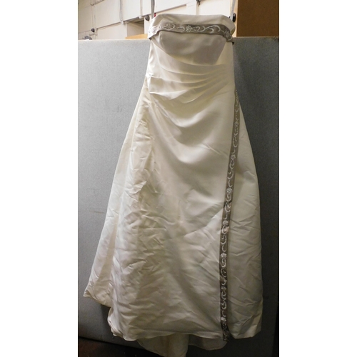 79 - Alfred Angelo size 14 (approx.) Wedding dress with tags