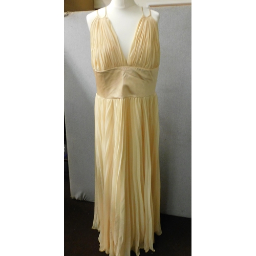 107 - Robert Bullock prom/bridesmaid dress - size UK 22 with tags