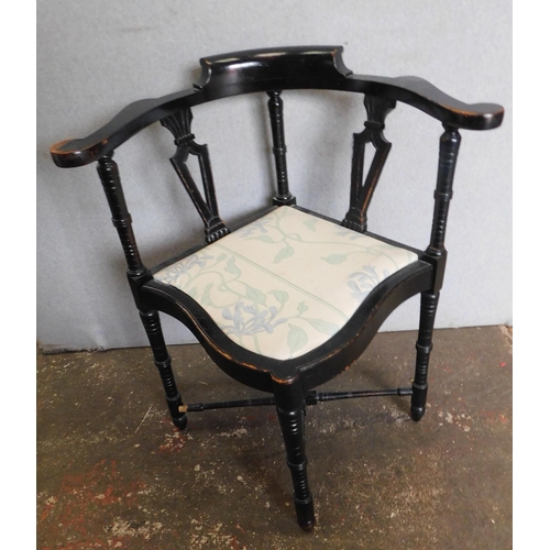 116 - Vintage corner chair