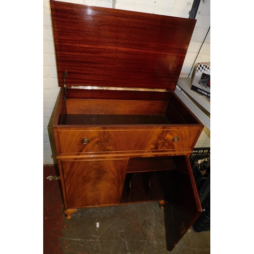 268A - Vintage entertainment cupboard