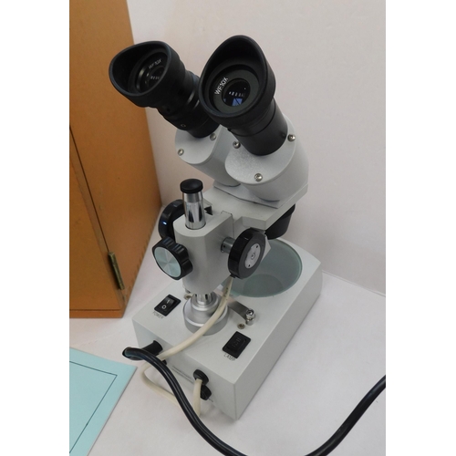 340 - Brunel stereoscopic microscope W/O - cased