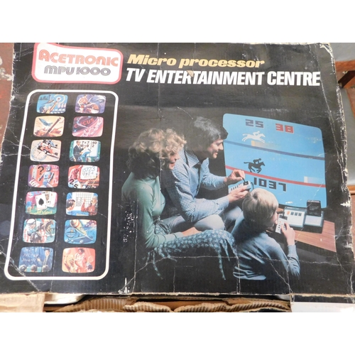 89 - Vintage TV entertainment system