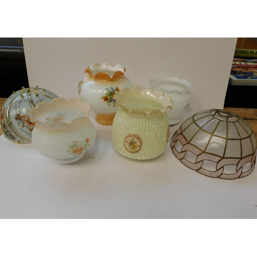 91A - Mixed vintage light shades