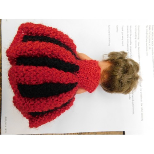 581 - Mixed vintage dolls and toys