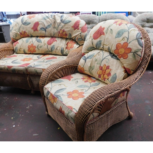 196 - Conservatory suite comprising of two seater and two armchairs