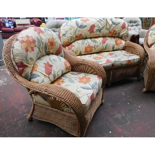 196 - Conservatory suite comprising of two seater and two armchairs