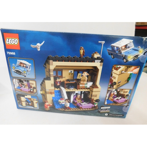 249 - Lego Harry Potter 75968 - 4 Privet Drive (damaged box)