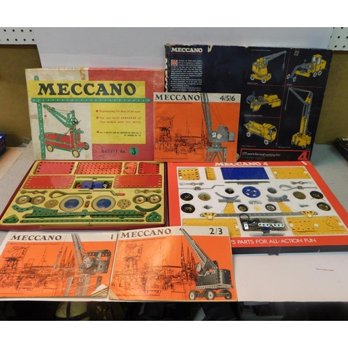 314 - Two boxes of Meccano 1950s no.3 and 1960s no.4 - incl. all paperwork and good condition