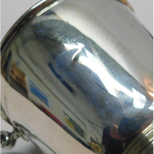 401 - Sterling silver Christening cup - approx. 3