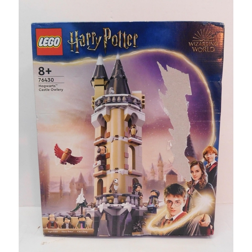 415 - Unopened Lego Harry Potter Hogwarts Castle - some damage to box