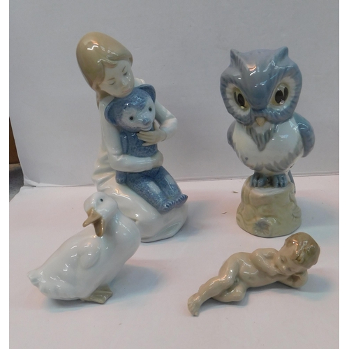 470 - Collection of Nao and one other figurine - no damage