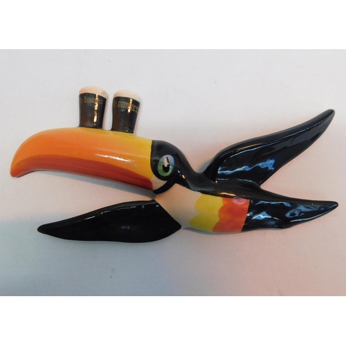 474 - Small original Guinness Carltonware ceramic flying toucan - approx. 6 1/2