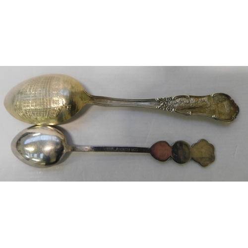 555 - 2 x Hong Kong sterling silver decorative spoons