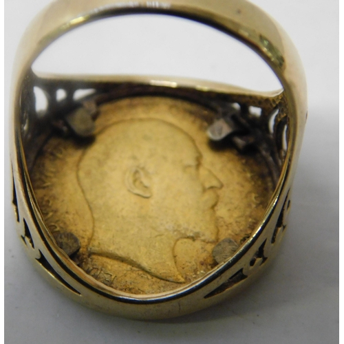 557 - 1909 full sovereign in 9ct gold ring - combined weight 14.01g . 10% BUYER COMMISSION