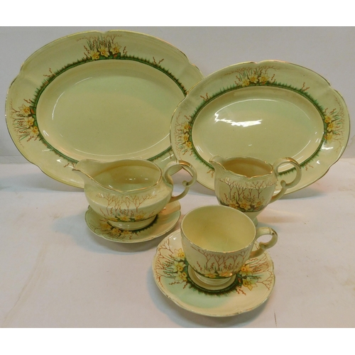 390 - Crown Devon art deco Springwood pattern part set - incl. milk jug, tray etc.