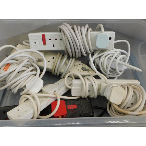 136 - Selection of household electrical extensions