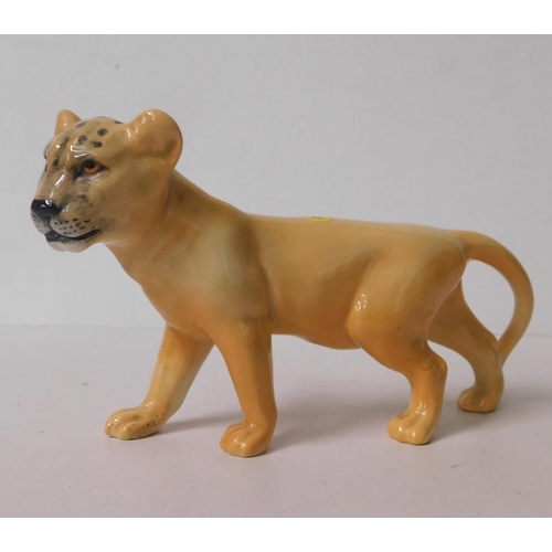 509 - Beswick Lion cub facing left - no damage...