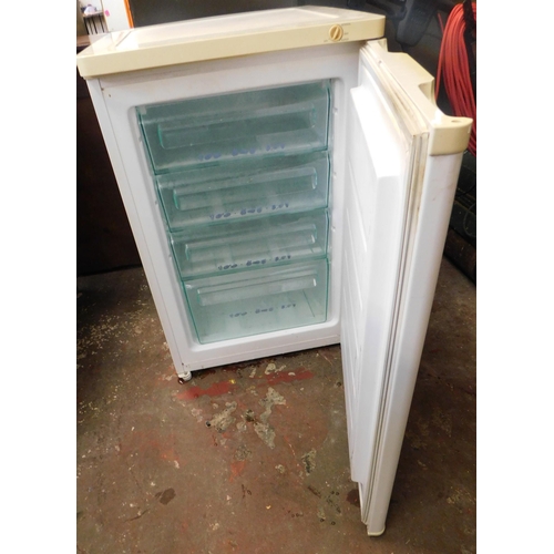 1 - Fridgemaster undercounter freezer in working order - 33