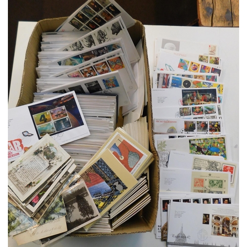 Collection of 1st day covers from 1995 - 2010 with PHQ cards and ...