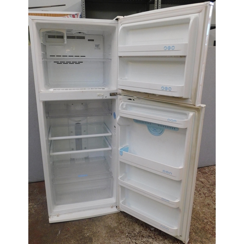 40 - LE Express cool fridge freezer working order - approx 76