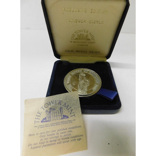 389 - 1987 Solid Nickel silver Windsor Castle medallion