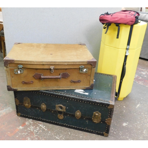 236A - Vintage suitcase, case/box and bag