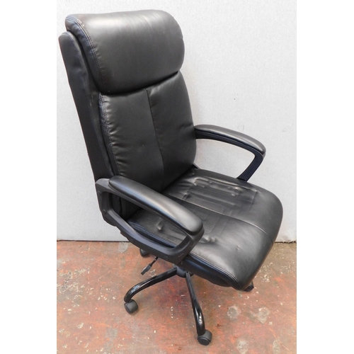 291 - Black leather style office chair