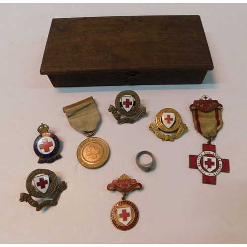 321 - Red Cross medals, badges and ring