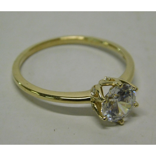 421 - 9ct Gold white stone solitaire ring - size Q 1/2