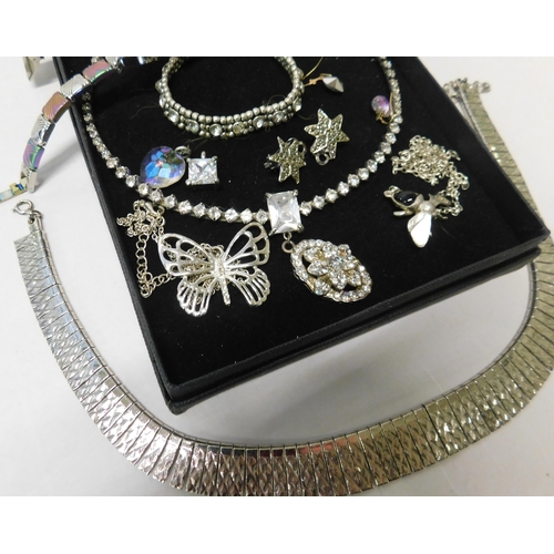 430 - Silver costume jewellery