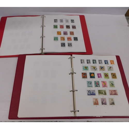 463 - Two Stanley Gibbons printed albums - Australia with contents