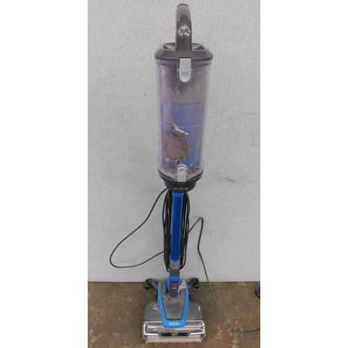 51 - Shark duo-clean vacuum - unchecked