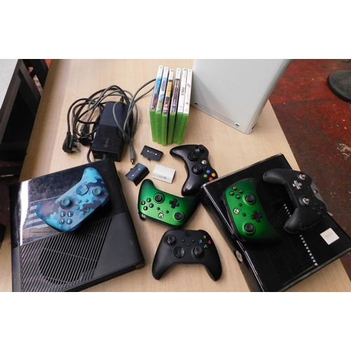 152 - Xbox joblot - incl. consoles, games, pads etc. - unchecked