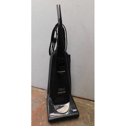 184 - Panasonic vacuum cleaner W/O