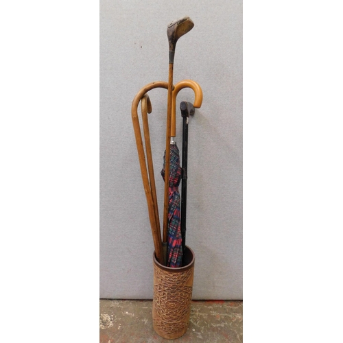 247 - Stick stand/vase - incl. sticks etc