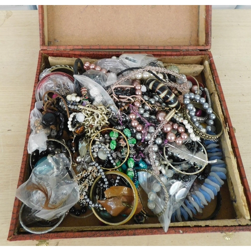 26 - Box of costume jewellery