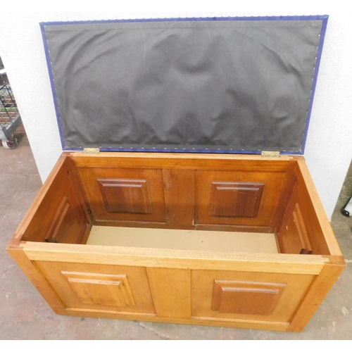 279 - Solid handmade bedding box - approx. 42