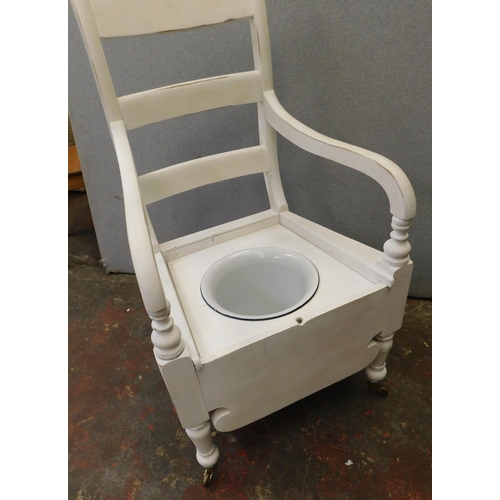 282 - Shabby chic commode