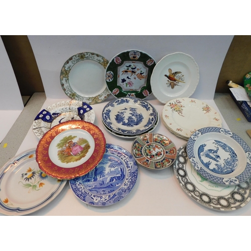 303 - Collection of vintage plates - incl. Limoges, Meakin, Doulton etc.