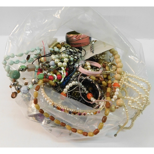 304 - Large bag of costume jewellery